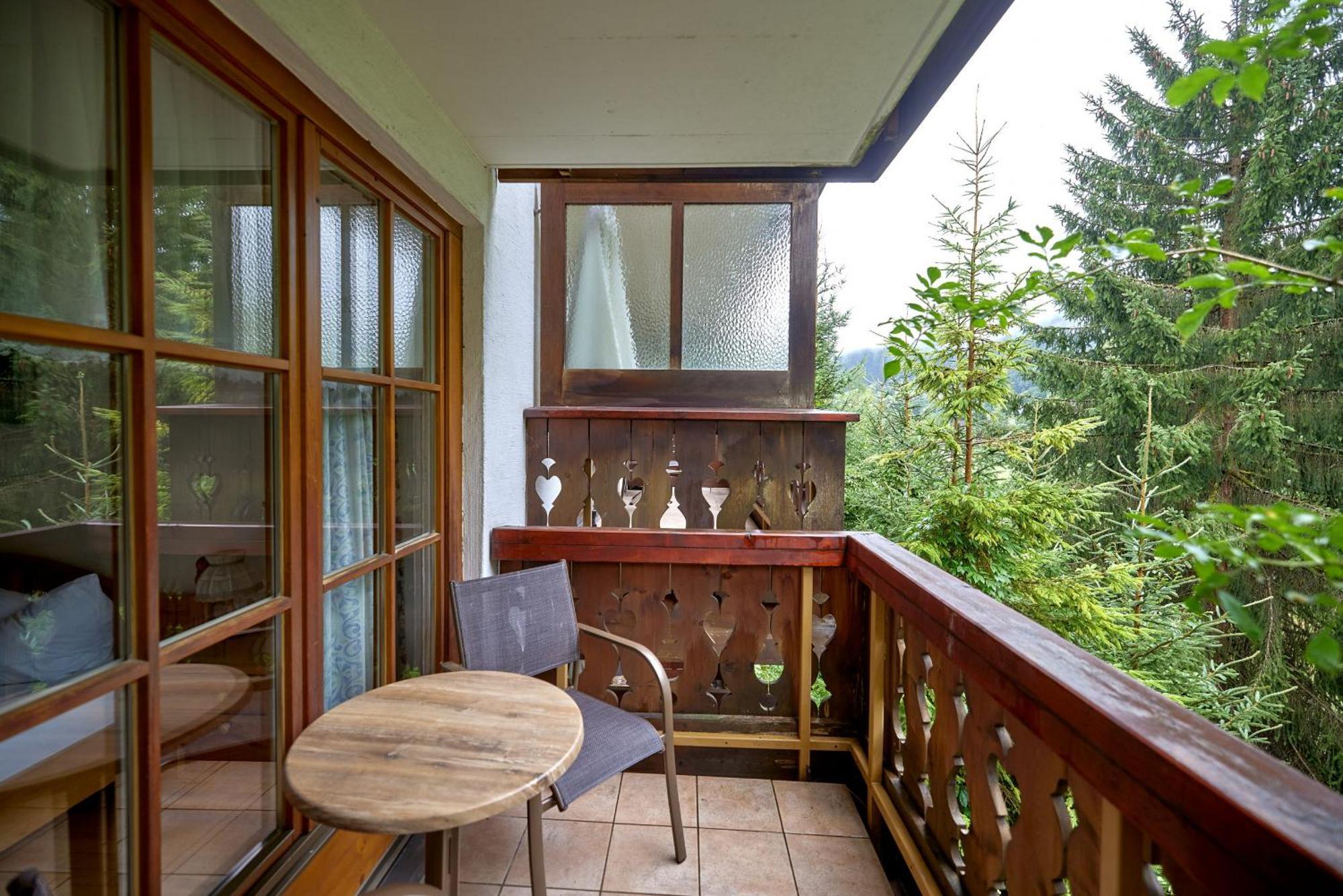 Alt Montafon Hotel Appartements By Pferd Auf Wolke Gaschurn Extérieur photo